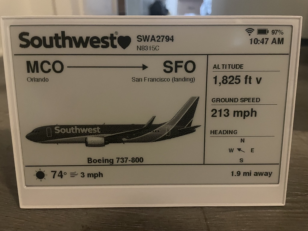 E-paper display showing Southwest flight SWA2794 from Orlando to San Francisco with altitude, ground speed, and heading